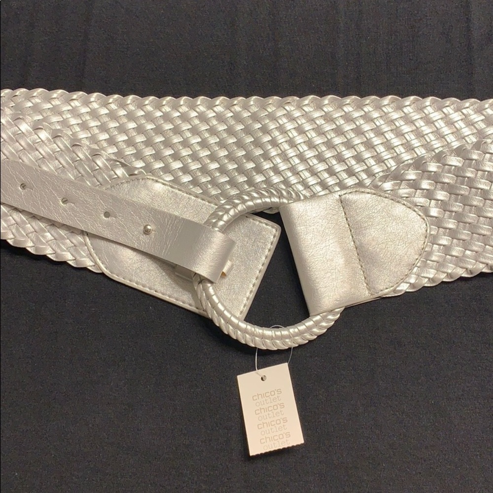 NWT Chico’s Silver Luster Ring Adjustable Belt